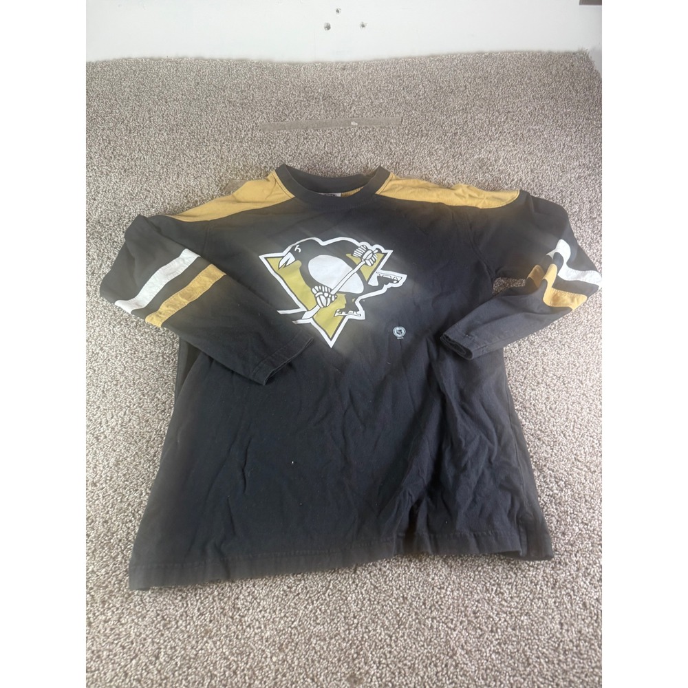 NHL Pittsburgh Penguins Long Sleeve Graphic T-Shirt Mens Medium Black Gold